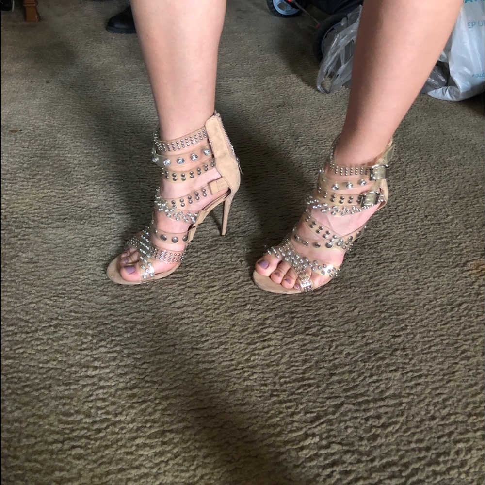 Women’s size 7 strapped heels